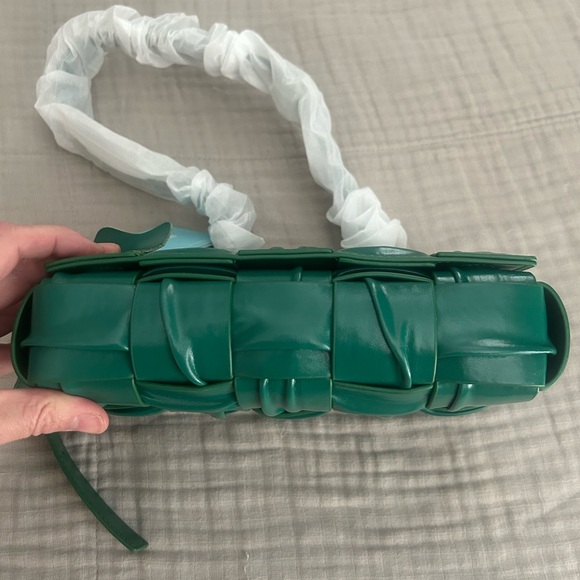 Tiffany & Fred Paris Emerald Woven Crossbody Bag - Picture 5 of 10